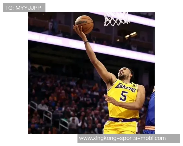 马特科维奇上半场表现惊艳五投全中贡献12分1断2帽三分球完美命中